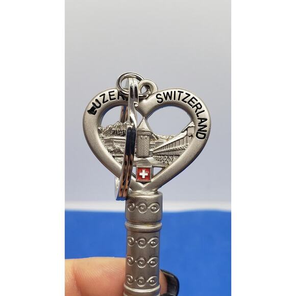 Luzern Switzerland Souvenir Keychain Whistle Swiss Flag Metal Pilatus Bridge - Picture 4 of 8